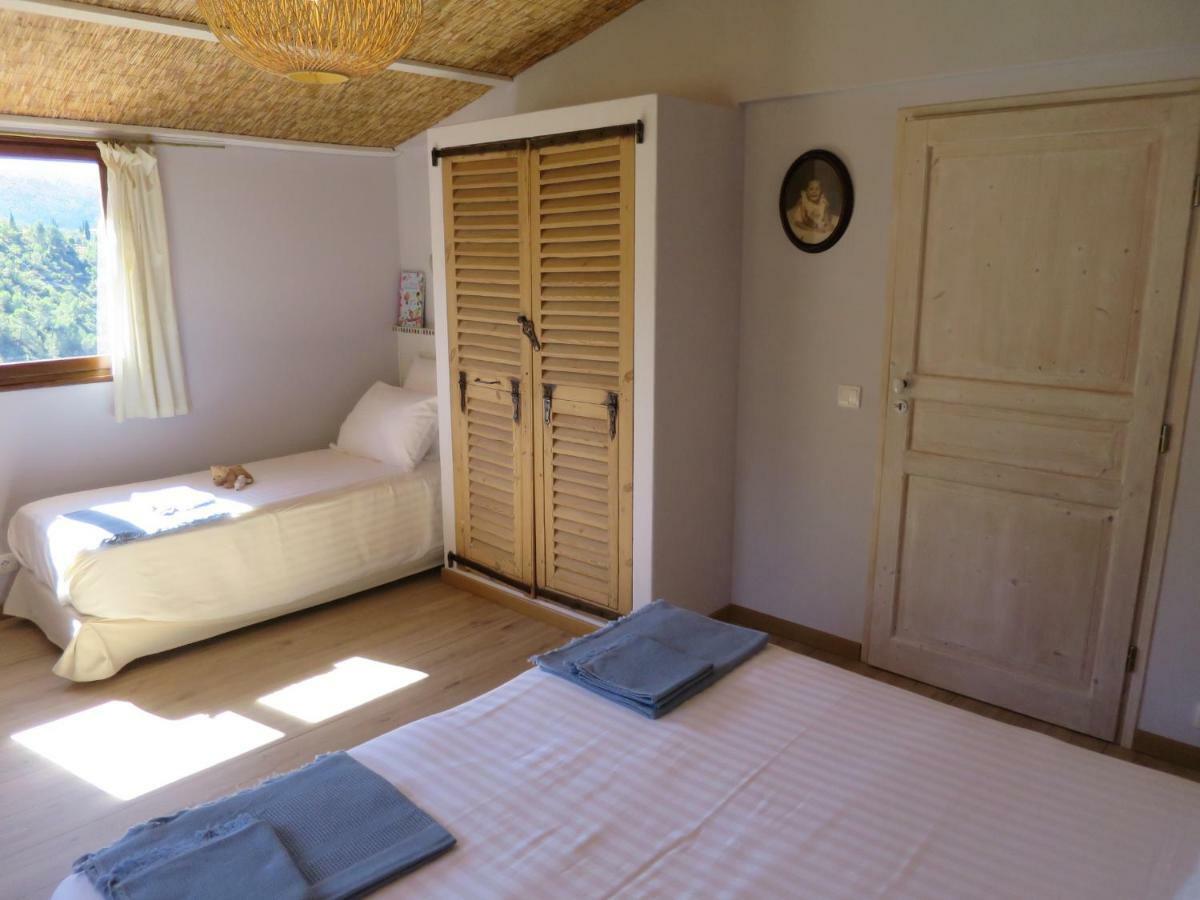 Les Figaires Vila L'Escarene Exterior foto
